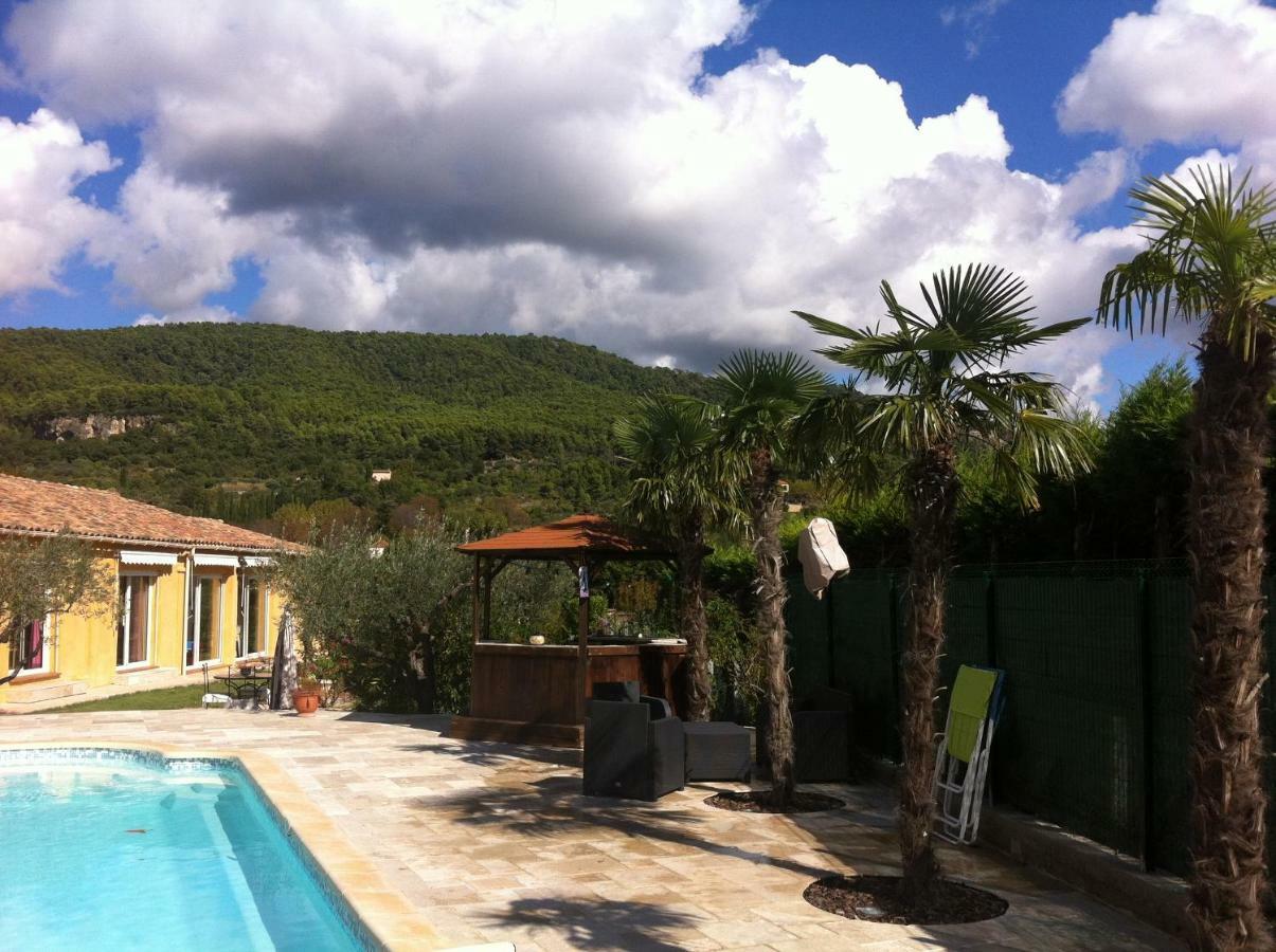 Les Cigales Des Pres Appartement Aups Exterior foto